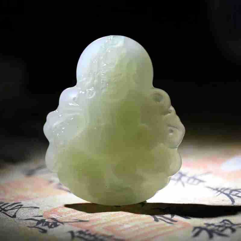 天然新疆和田玉玉器供應(yīng)鏈 青海料老料冰晴水 玉石黃財神吊墜掛件