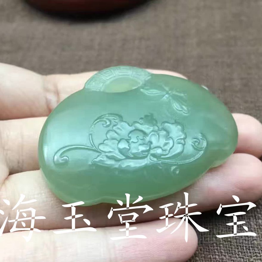 天然和田玉老坑青海料玉石蝶戀花鎖牌吊墜批發(fā) 南陽(yáng)玉器掛飾批發(fā)